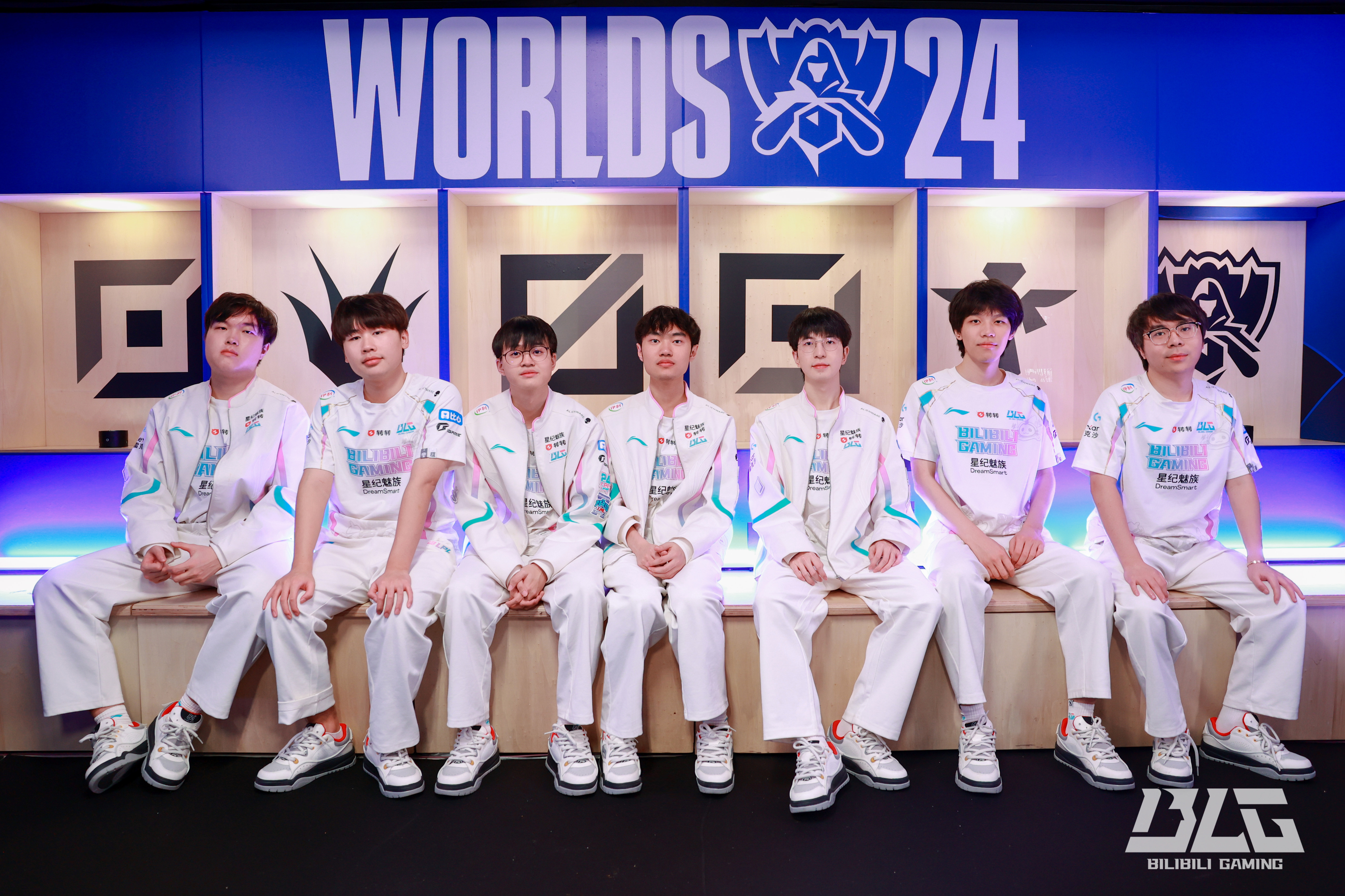 RNG横扫WBG,Kanavi单局斩获MVP峡谷大战小组赛,引爆全场热议 RNG横扫WBG,Kanavi单局斩获MVP峡谷大战小组赛,引爆全场热议